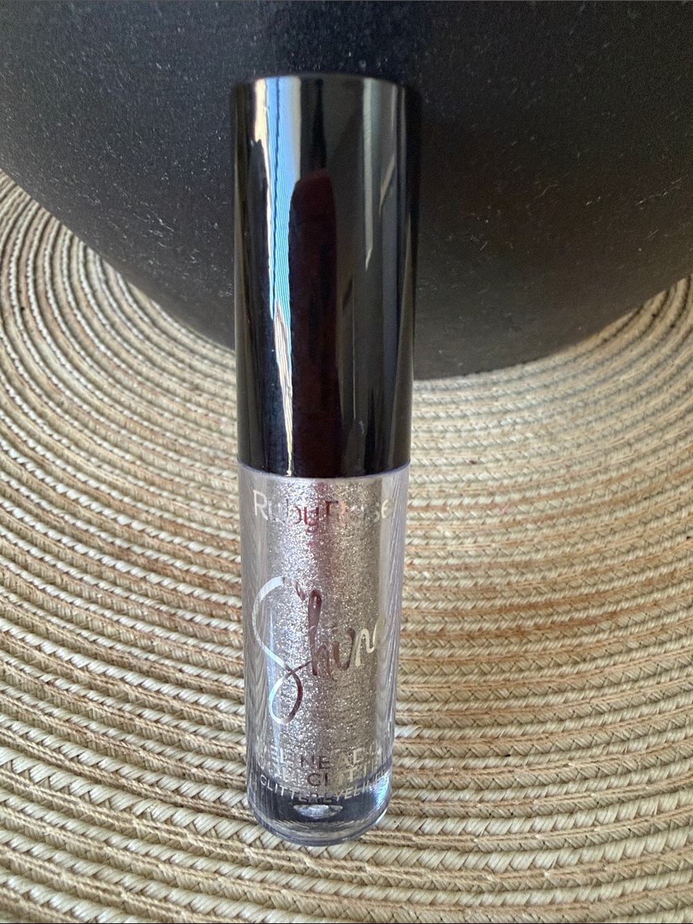 Ruby Rose Shine Liquid Glitter Eyeliner Makeup- Silver
